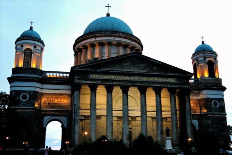 Április 17-től, szombattól újra lehet nyilvános szentmiséket tartani